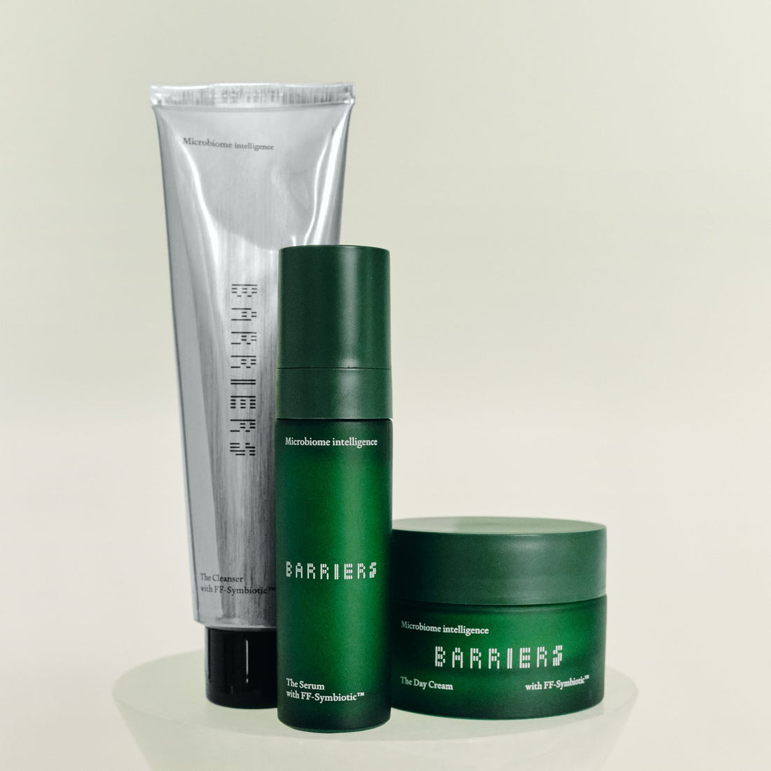 The Essential Set de Barriers: The Cleanser, The Serum y The Day Cream con FF-Symbiotic™
